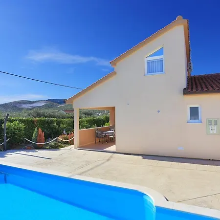Luxury With A Swimming Pool Plano, - 18490 Villa
