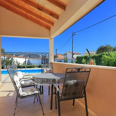 Villa Luxury With A Swimming Pool Plano, - 18490