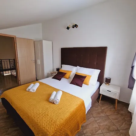 Luxury With A Swimming Pool Plano, - 18490 * Trogir